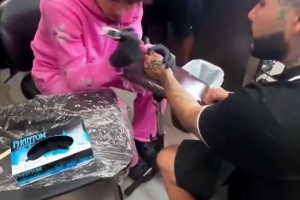 眾所周知打球只是我的副業(yè)??！三球這紋身技術(shù)不賴啊